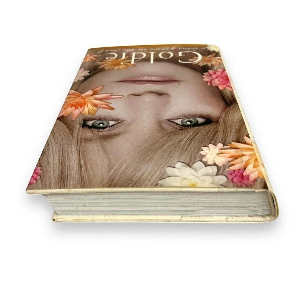 A Lotus Grows in the Mud by Goldie Hawn (2005, Hardcover) - Picture 5 of 6